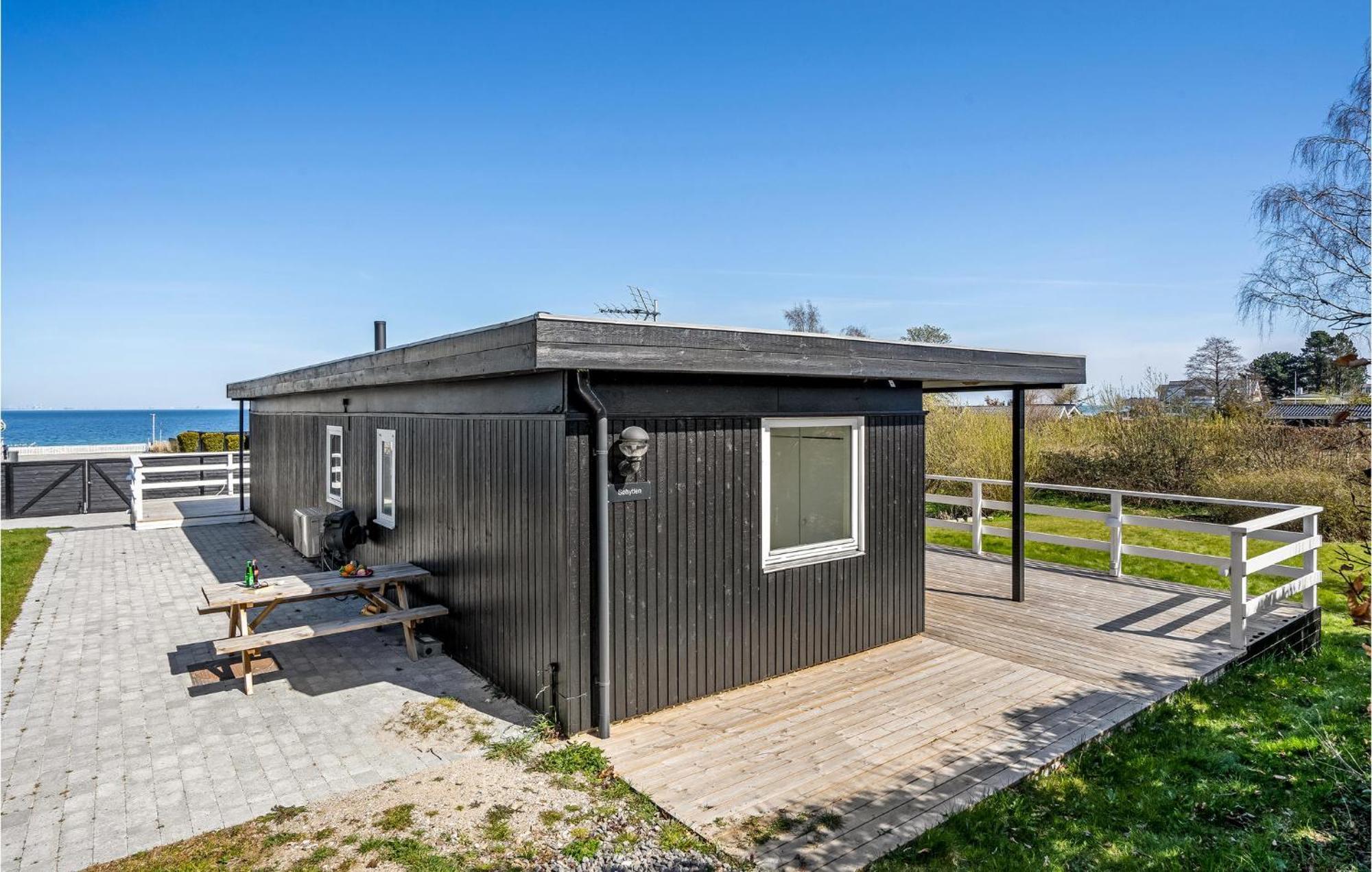 2 Bedroom Stunning Home In Stroby Екстер'єр фото